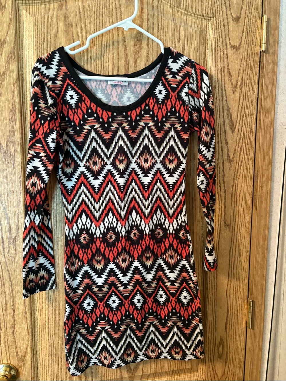 Long Sleeve Aztec-Print Sheath Dress in Red and Black